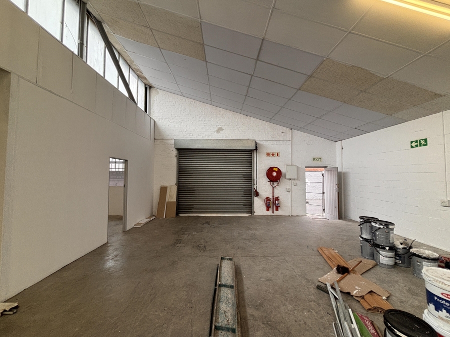 To Let commercial Property for Rent in Maitland Western Cape